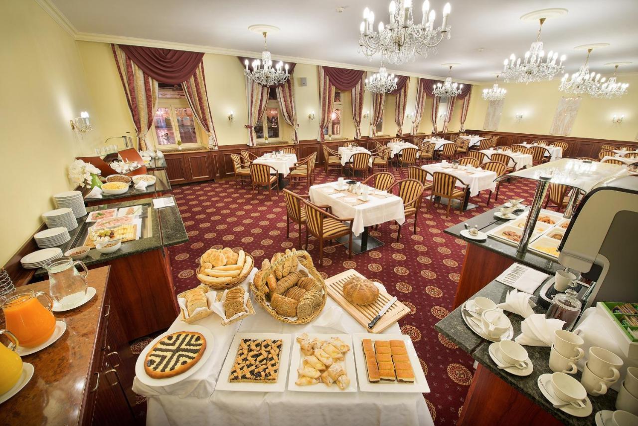 Old Town Bed & Breakfast Ceske Budejovice Bagian luar foto